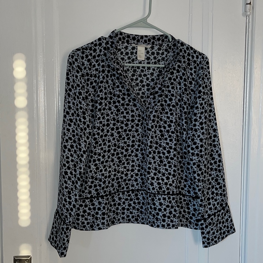 Work attire - Picture 1 of 3